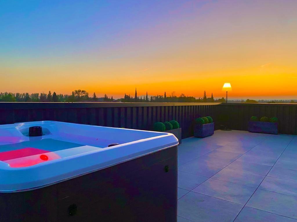 Saint Remy De Provence Roof Top Avec Jacuzzi エクステリア 写真